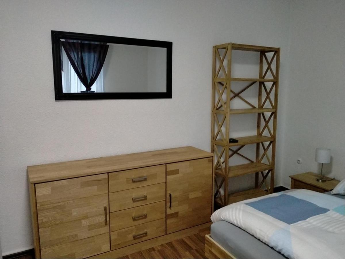 Ferienwohnung Macfewo Im Zentrum Von Mayen Esterno foto