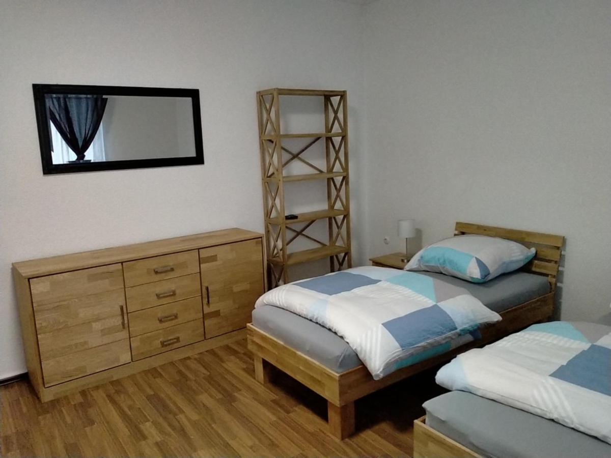 Ferienwohnung Macfewo Im Zentrum Von Mayen Esterno foto